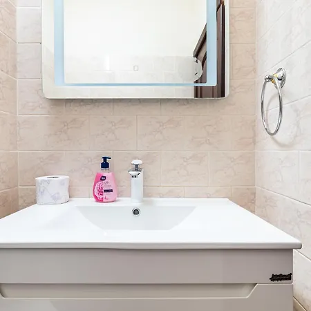 Centrally-located 1bd Near Kapana By Flat Mаnager Апартаменты Пловдив