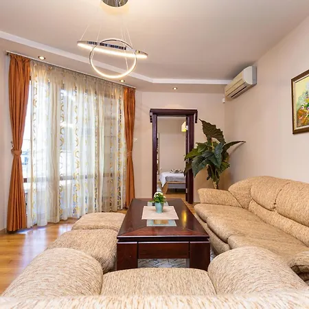 Centrally-located 1bd Near Kapana By Flat Mаnager Пловдив