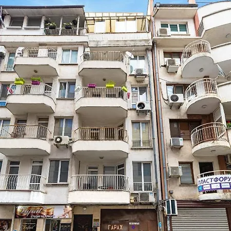 Апартамент Centrally-located 1bd Near Kapana By Flat Mаnager Пловдив